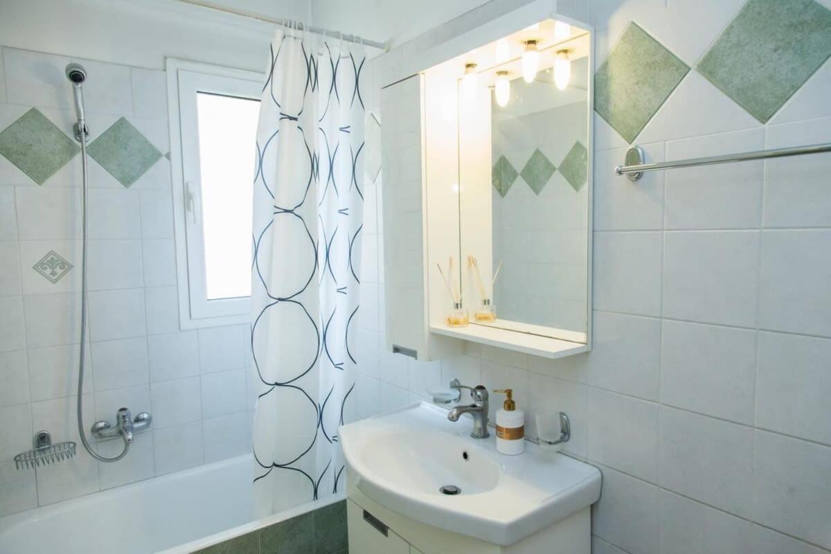 Lovely Apt In Peristeri เอเธนส์ ภายนอก รูปภาพ