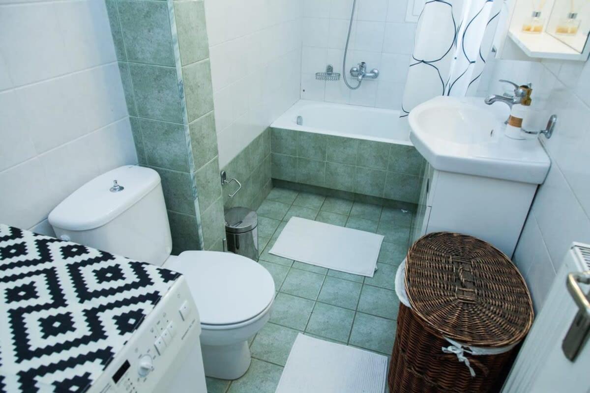Lovely Apt In Peristeri เอเธนส์ ภายนอก รูปภาพ